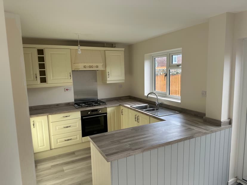 Image 2:3 bedroom Semi-detached house to rent