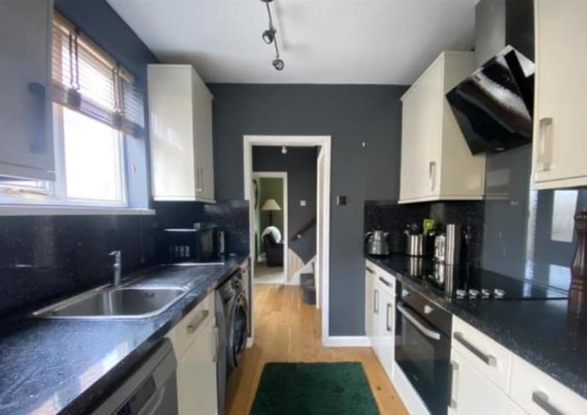 Image 1:2 bedroom Semi-detached house to rent