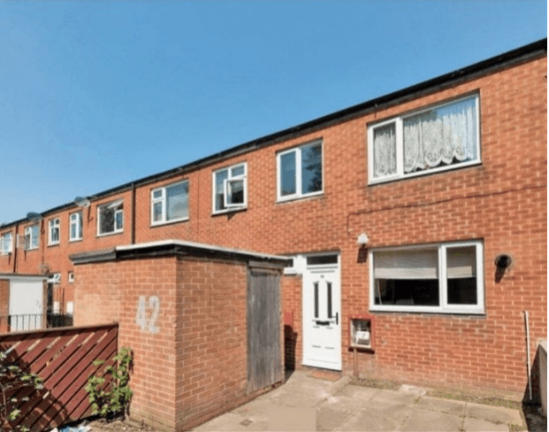 Image 1:4 bedroom End-of-terrace house to rent