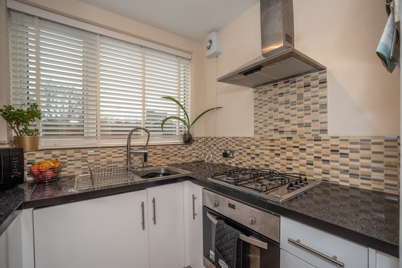 Image 3:2 bedroom Ground floor maisonette to rent