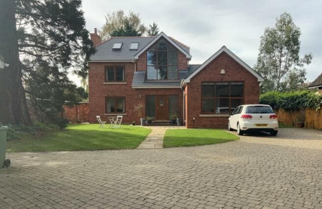 Image 1:4 bedroom Detached house to rent