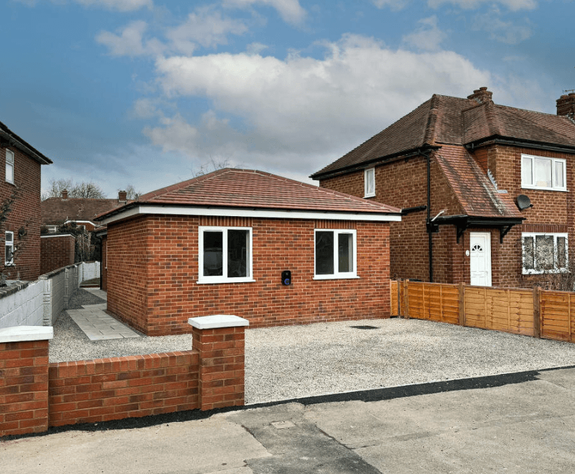 Image 1:2 bedroom Bungalow to rent