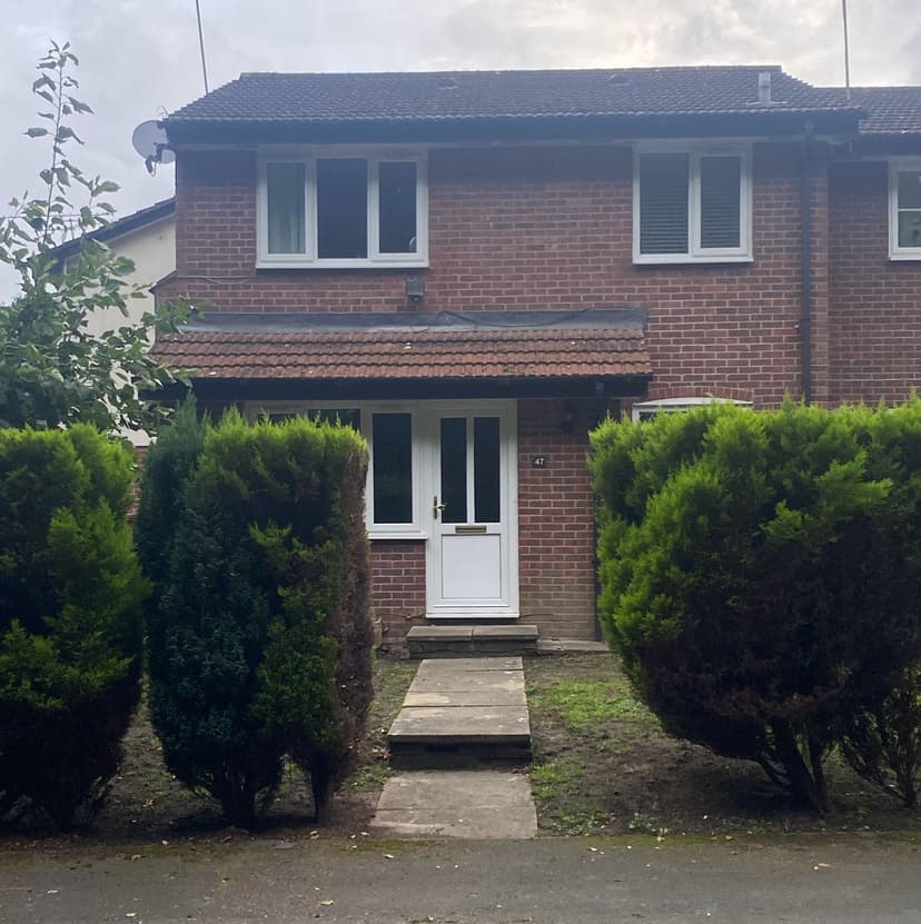 Image 1:1 bedroom End-of-terrace house to rent