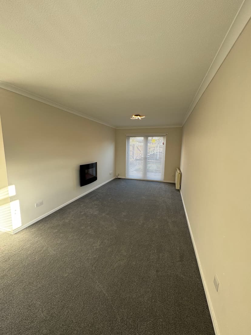 Image 2:3 bedroom End-of-terrace house to rent