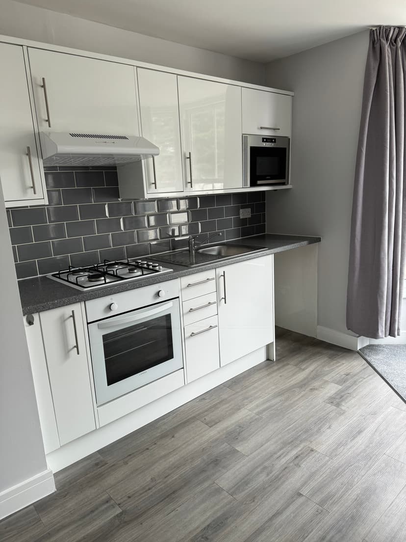 Image 2:1 bedroom Apartment or flat to rent