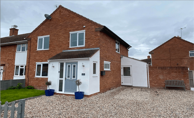 Image 1:4 bedroom End-of-terrace house to rent