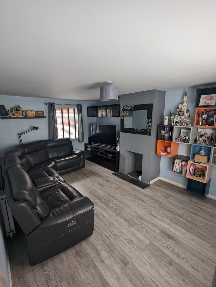 Image 2:3 bedroom End-of-terrace house to rent