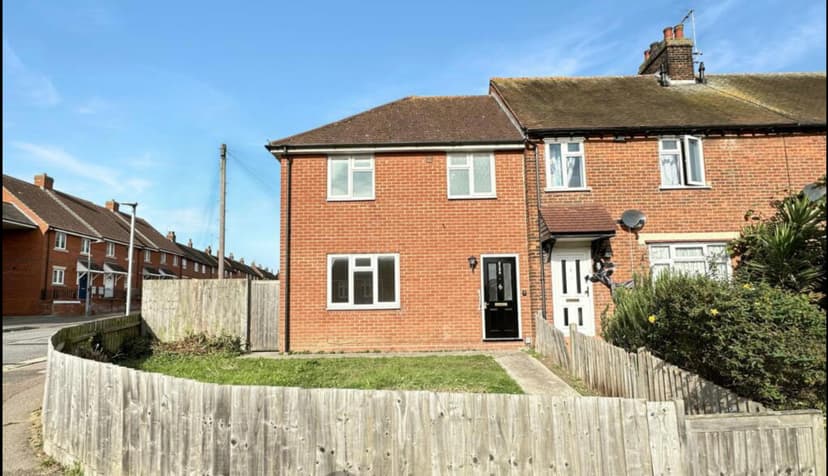 Image 1:3 bedroom End-of-terrace house to rent