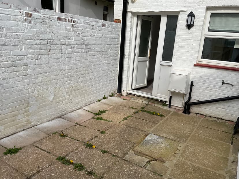 Image 2:2 bedroom Semi-detached house to rent