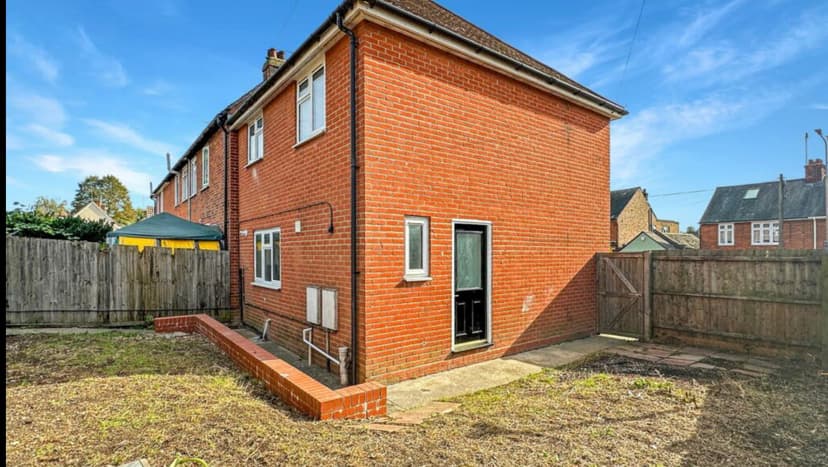 Image 3:3 bedroom End-of-terrace house to rent