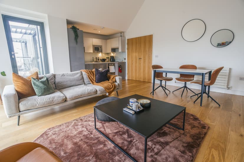 Image 1:2 bedroom Penthouse to rent