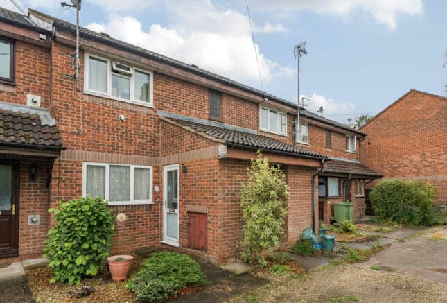 Image 2:1 bedroom Ground floor flat to rent