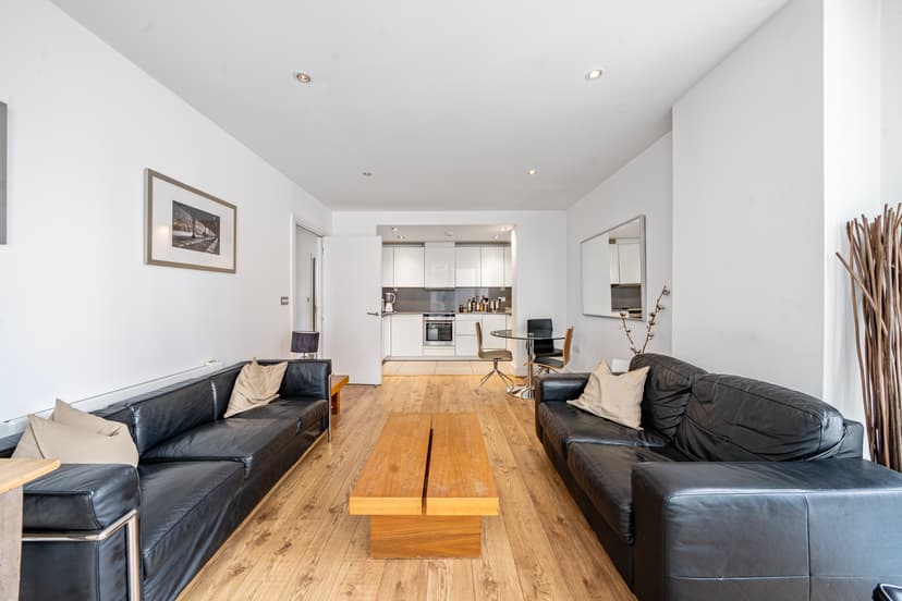 Image 2:2 bedroom Flat to rent