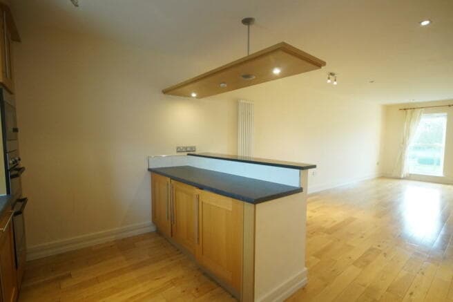 Image 2:4 bedroom Townhouse to rent