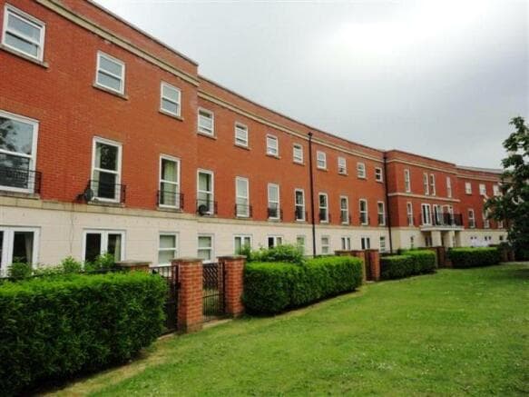 Image 1:4 bedroom Townhouse to rent