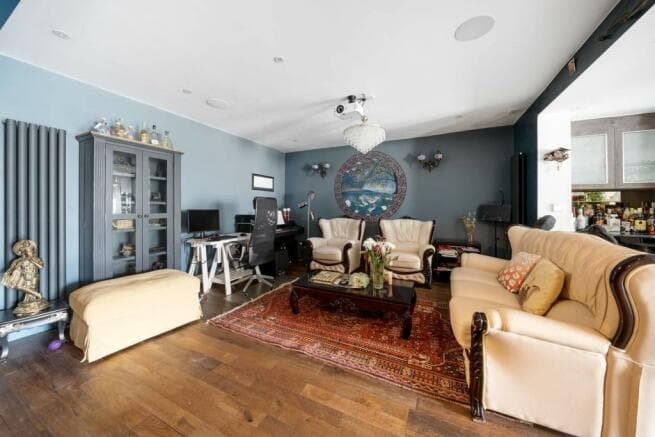 Image 2:3 bedroom Semi-detached house to rent