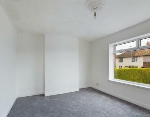 Image 2:2 bedroom End-of-terrace house to rent