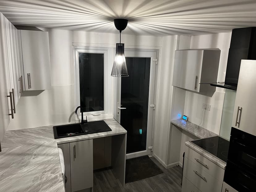 Image 2:3 bedroom Semi-detached house to rent