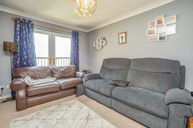 Image 2:2 bedroom Flat to rent