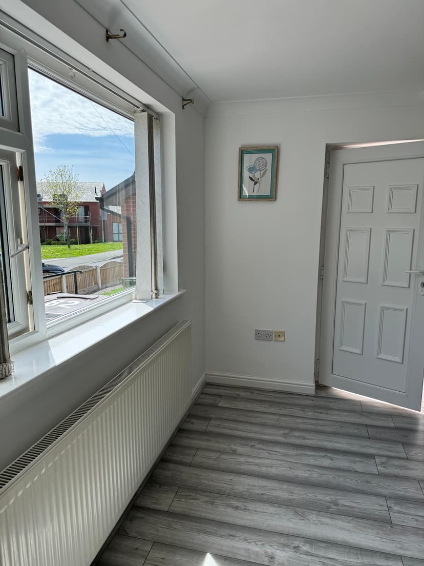 Image 2:3 bedroom Bungalow to rent