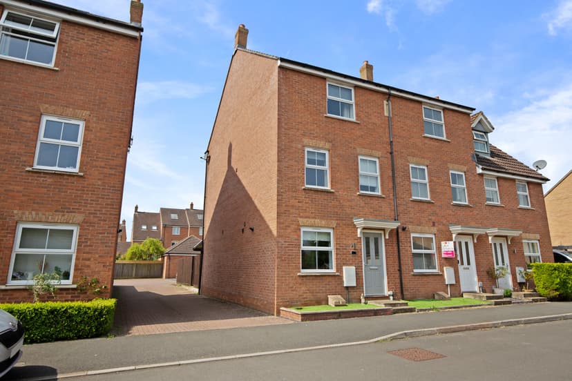 Image 1:4 bedroom Townhouse to rent