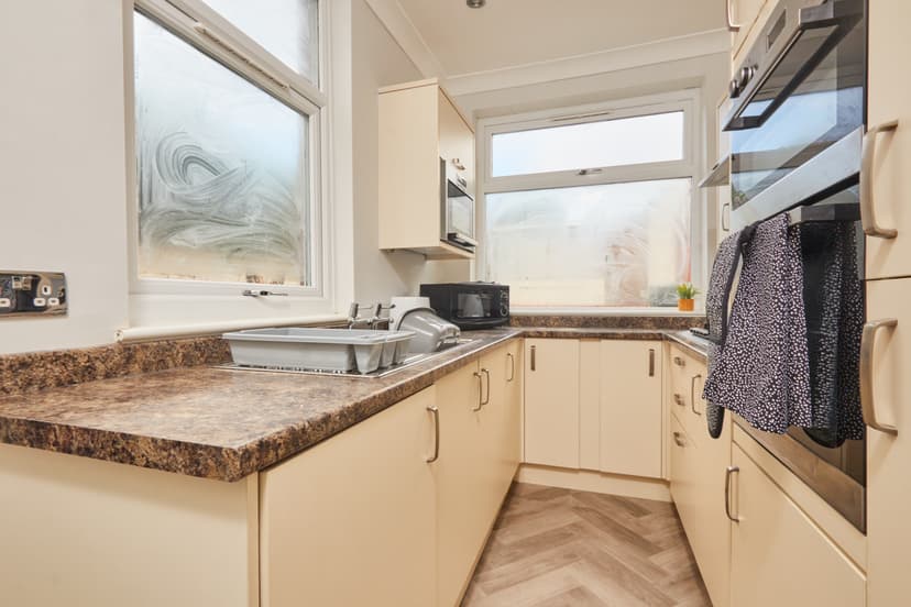 Image 2:3 bedroom End-of-terrace house to rent