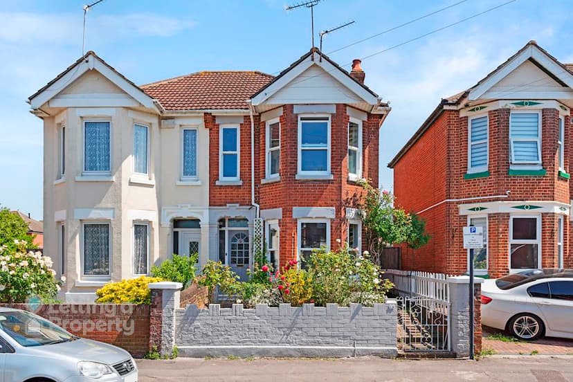 Image 1:3 bedroom Semi-detached house to rent