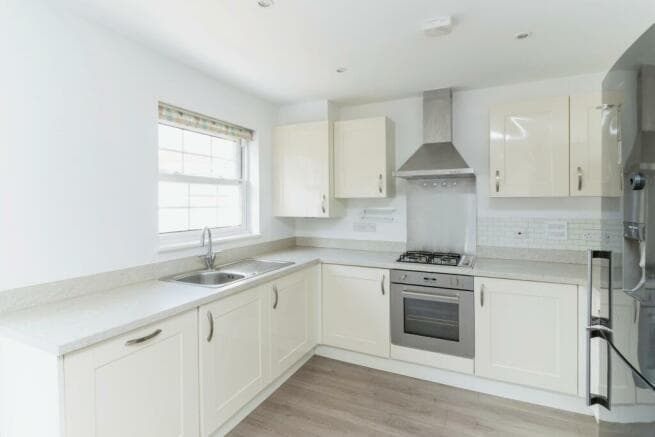 Image 2:3 bedroom End-of-terrace house to rent