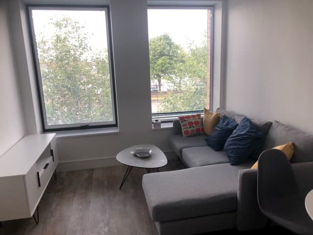 Image 1:1 bedroom Apartment or flat to rent