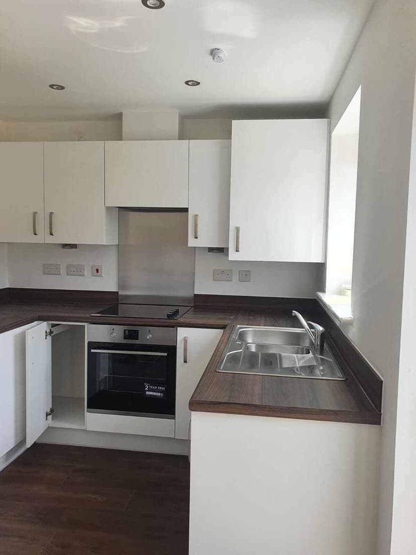 Image 2:2 bedroom End-of-terrace house to rent