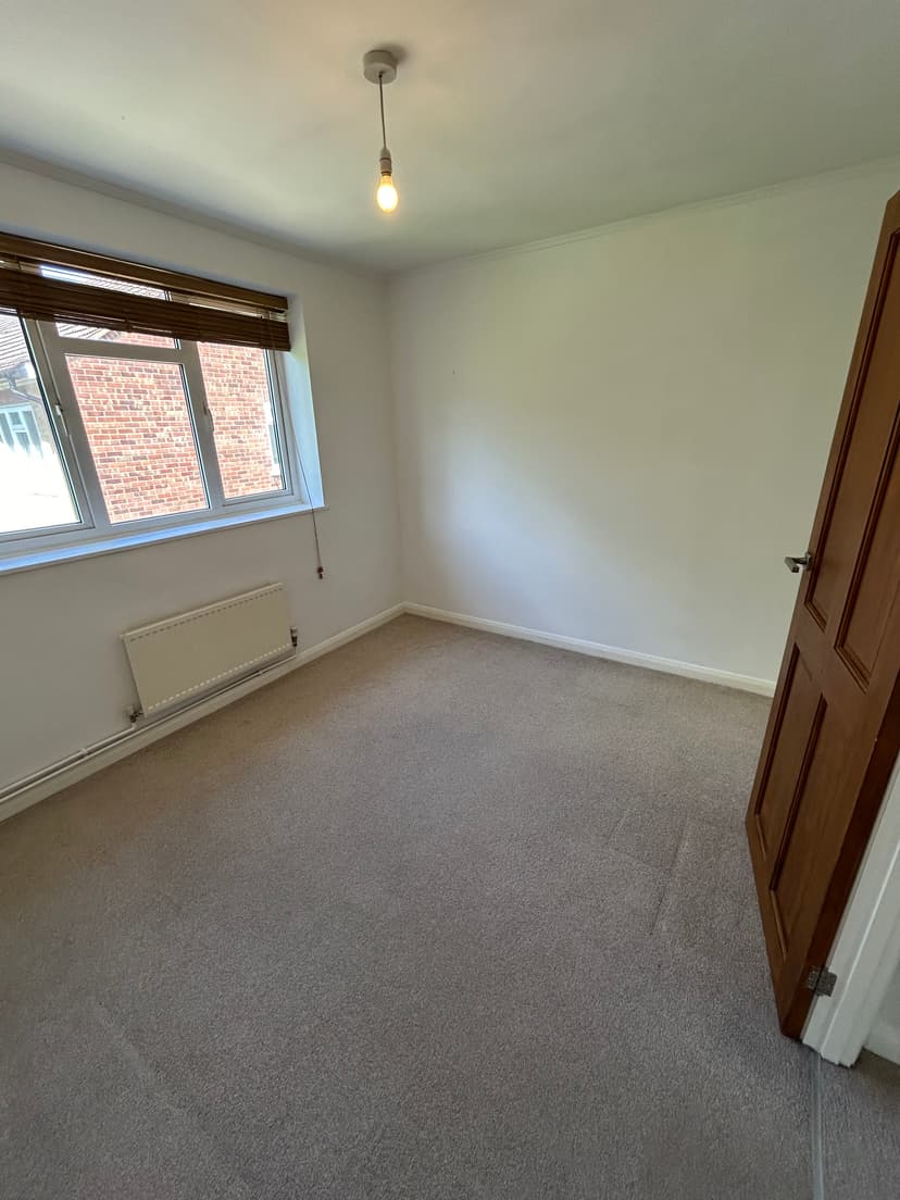 Image 2:2 bedroom Maisonette to rent