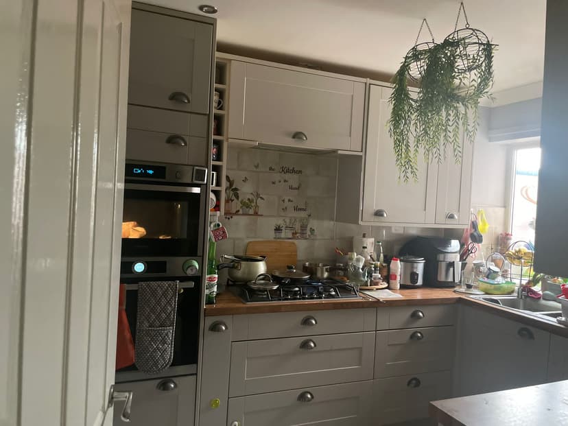 Image 2:4 bedroom Semi-detached house to rent