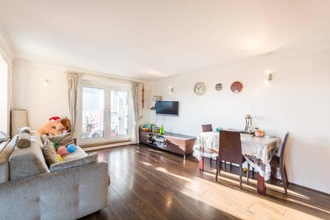 Image 3:2 bedroom Apartment or flat to rent