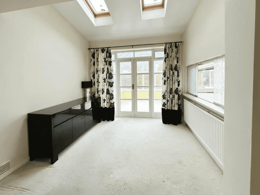 Image 2:3 bedroom Semi-detached house to rent