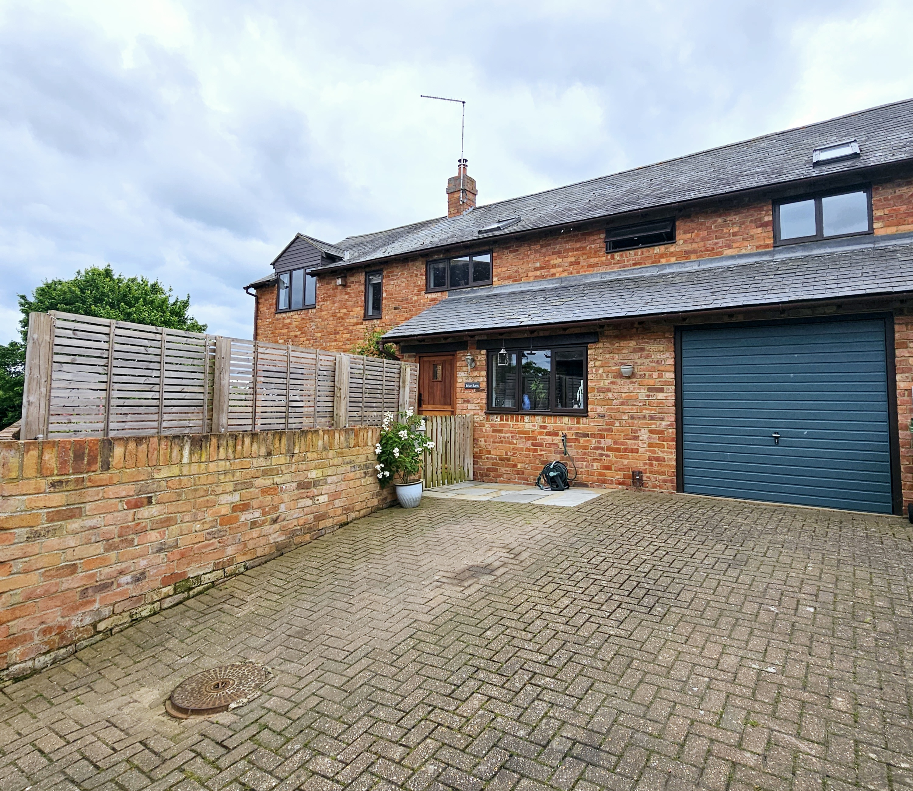 Image 1:5 bedroom Barn conversion to rent