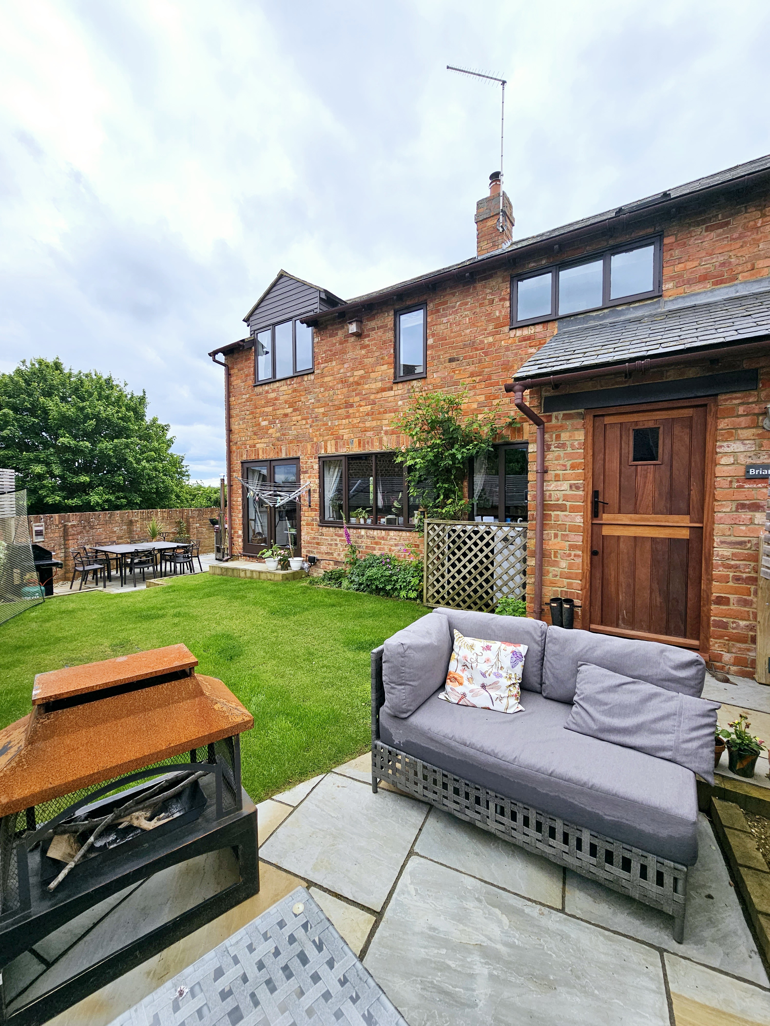 Image 2:5 bedroom Barn conversion to rent