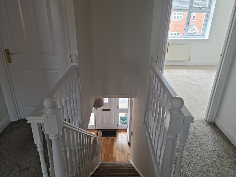 Image 2:4 bedroom Detached house to rent