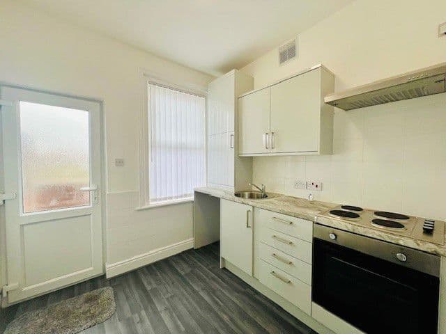 Image 2:1 bedroom Apartment or flat to rent