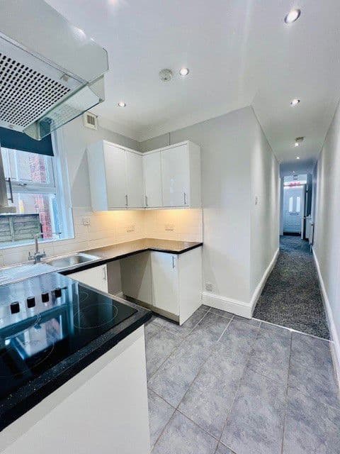 Image 3:2 bedroom Apartment or flat to rent