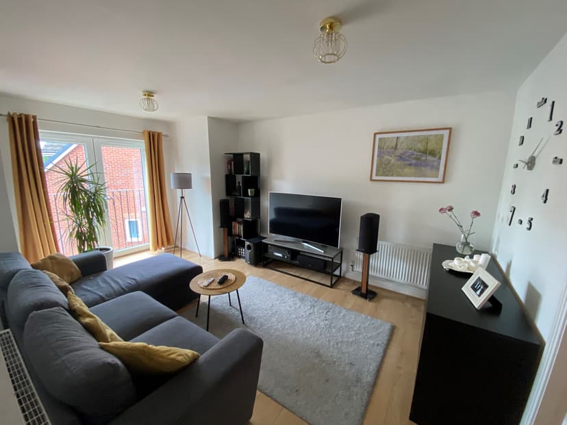 Image 1:2 bedroom Apartment or flat to rent