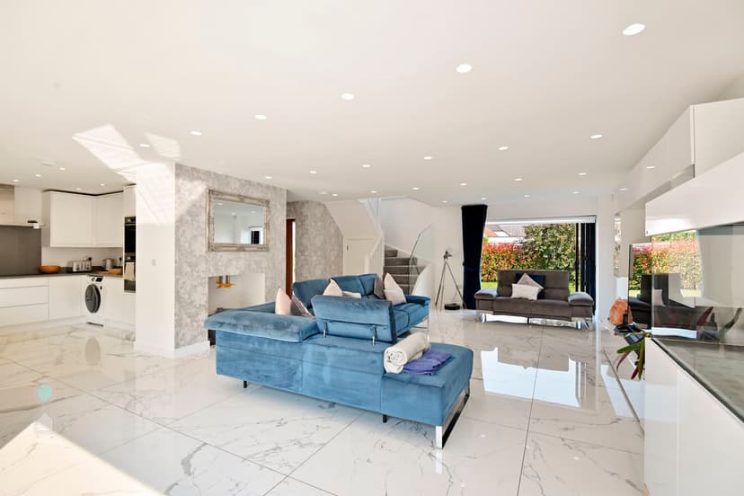 Image 3:4 bedroom Semi-detached house to rent