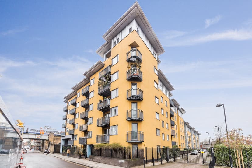 Image 1:2 bedroom Apartment or flat to rent