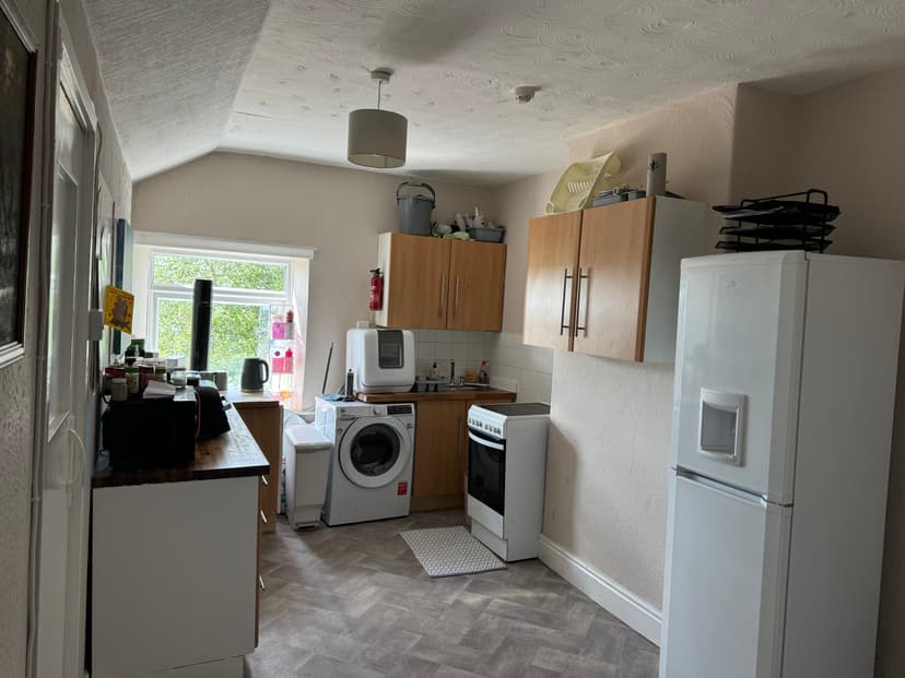 Image 1:1 bedroom Apartment or flat to rent