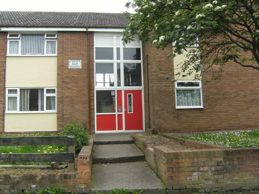 Image 1:3 bedroom Flat to rent