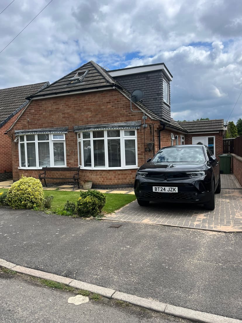 Image 1:3 bedroom Bungalow to rent