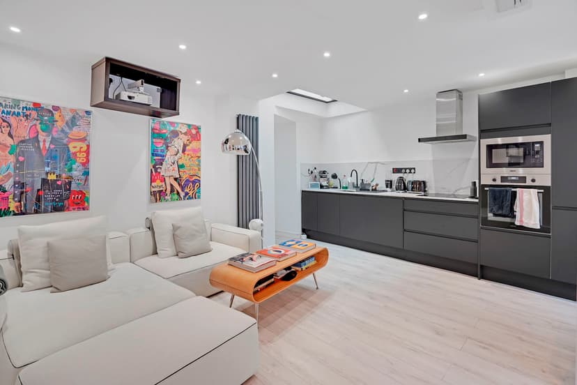 Image 1:2 bedroom Maisonette to rent