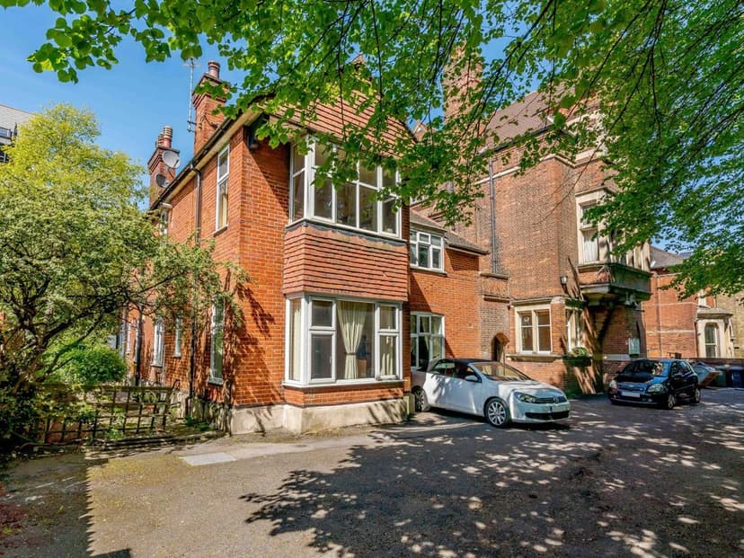 Image 1:2 bedroom Flat to rent