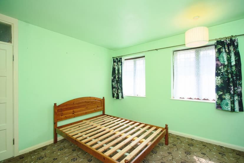 Image 2:3 bedroom Semi-detached house to rent