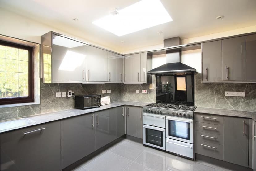 Image 3:3 bedroom Semi-detached house to rent