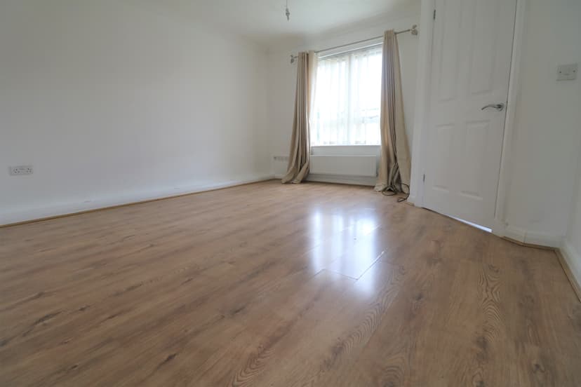 Image 2:3 bedroom Semi-detached house to rent